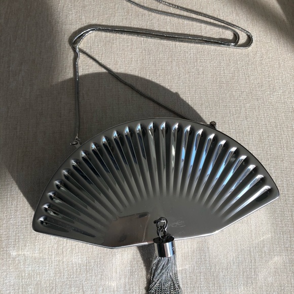 Isla Clutch - Picture 4 of 4